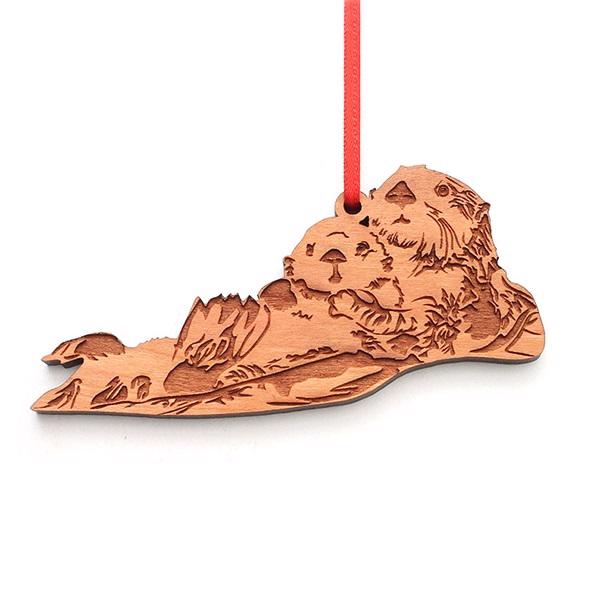 Wood ornament sea otter and pup