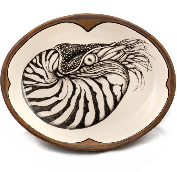 Small serving dish nautilus brown